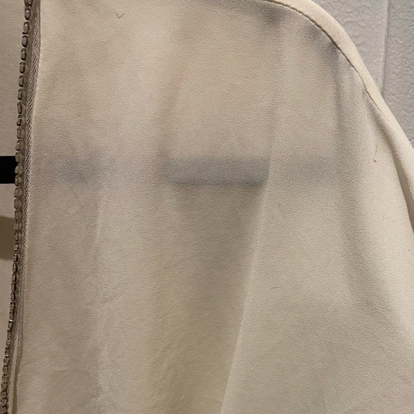 « Vie ta vie » Worn once Semi-sheer tunic with shiny plunging V-neck in France - Picture 9 of 15